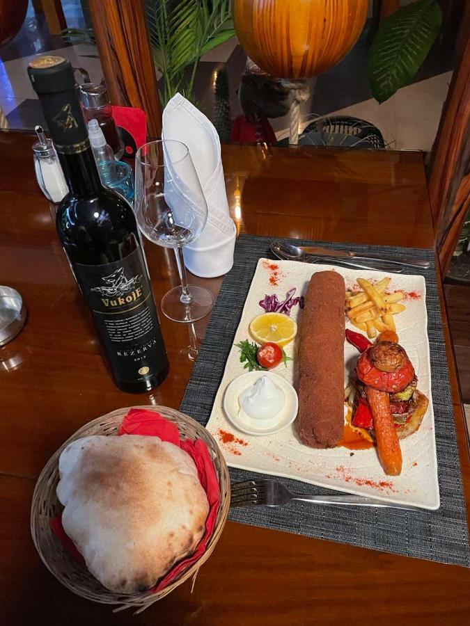 Hotel Havana Loznica Kültér fotó