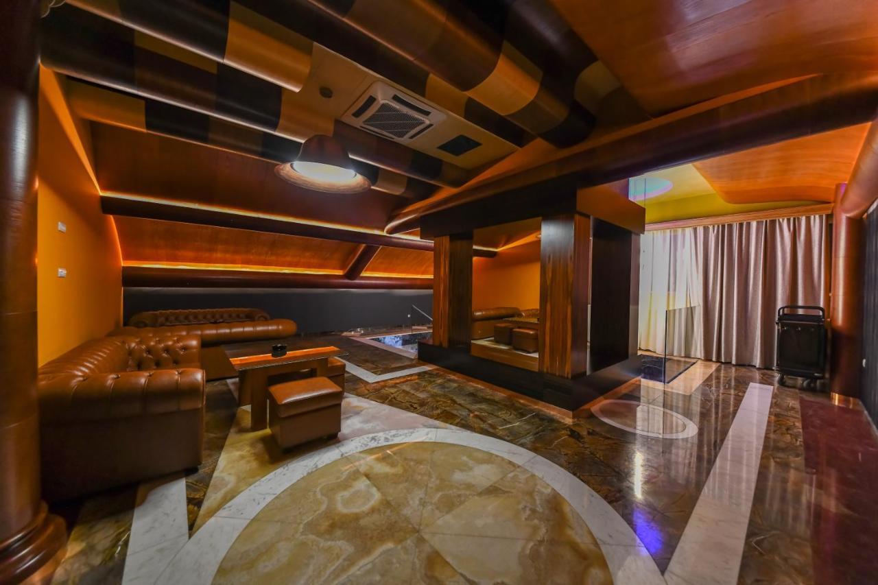 Hotel Havana Loznica Kültér fotó